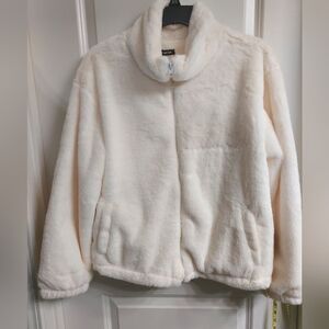 NWT Women's Angel Cult Cozy White Faux Fur Jacket, S